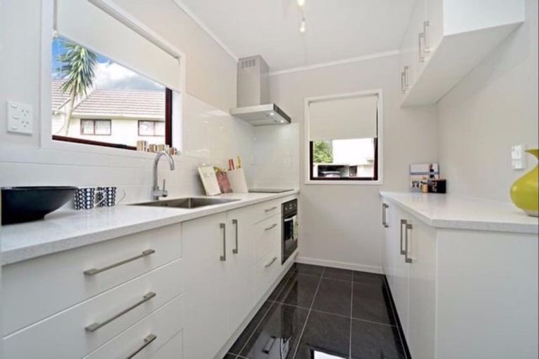 Photo of property in 10/19a Gray Avenue, Mangere East, Auckland, 2024