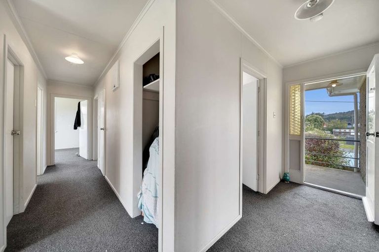 Photo of property in 3 George Street, Clinton, 9534