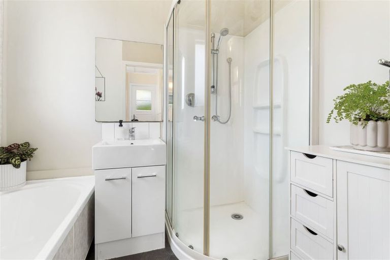 Photo of property in 28 Evesham Crescent, Spreydon, Christchurch, 8024