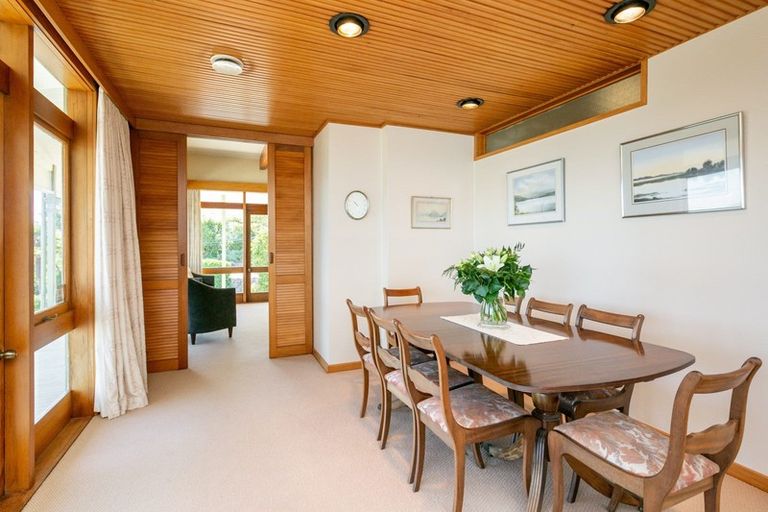 Photo of property in 27 Seapoint Road, Bluff Hill, Napier, 4110