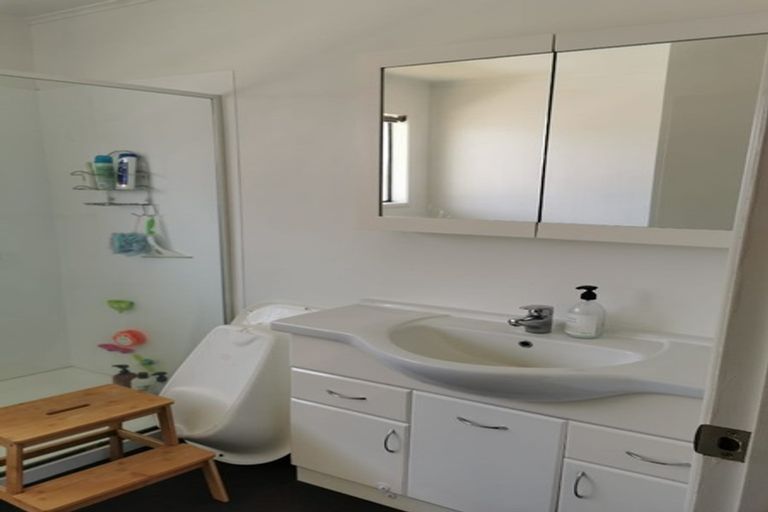 Photo of property in 5 Okataina Street, Pakuranga Heights, Auckland, 2010