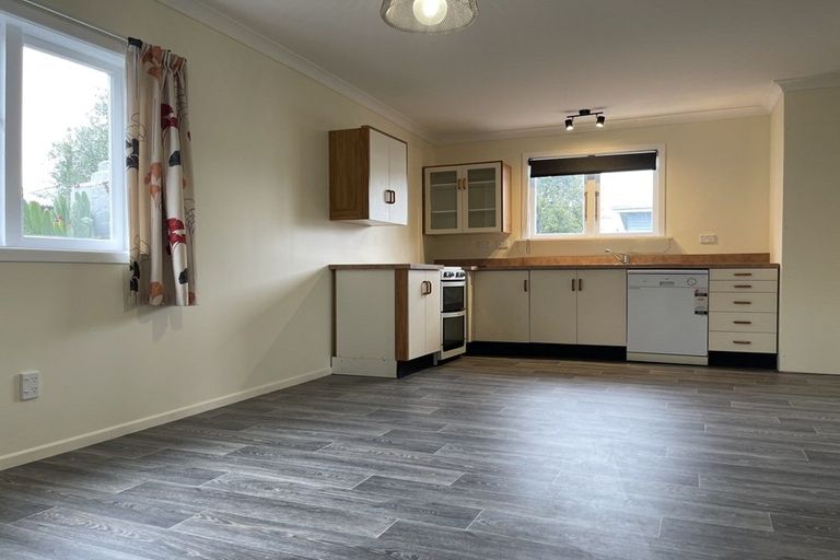 Photo of property in 8a Shanly Street, Waipawa, 4210