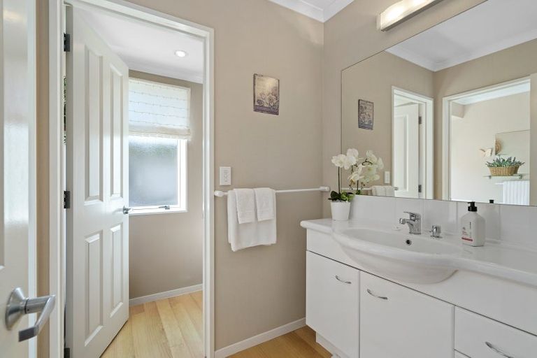 Photo of property in 16 Honiss Place, Cambridge, 3434