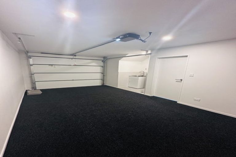 Photo of property in 1/1088 Beach Road, Torbay, Auckland, 0630