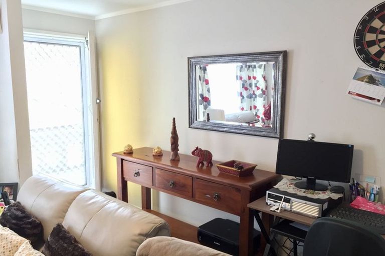 Photo of property in 101 Stanley Road, Glenfield, Auckland, 0629