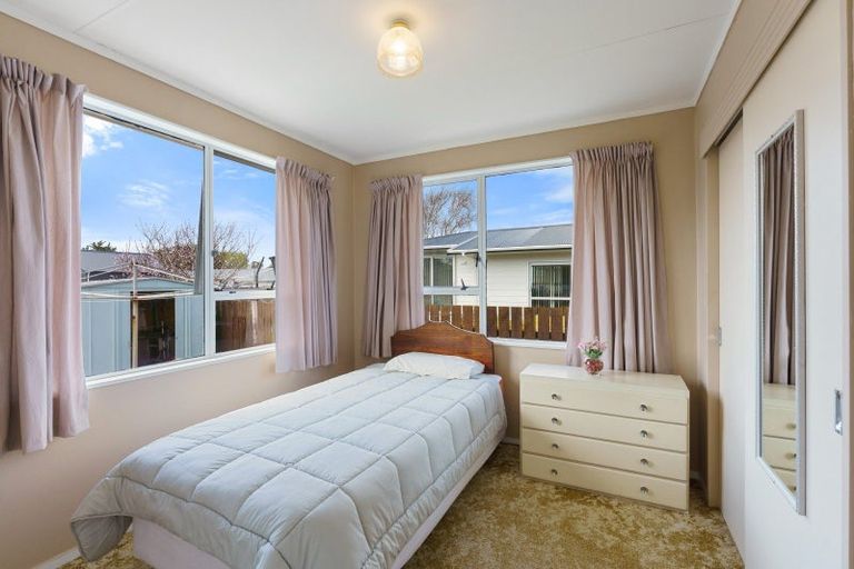 Photo of property in 8a&b Sharda Grove, Paraparaumu Beach, Paraparaumu, 5032