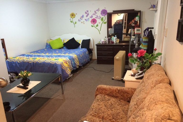 Photo of property in 16 Milich Terrace, Te Atatu South, Auckland, 0610