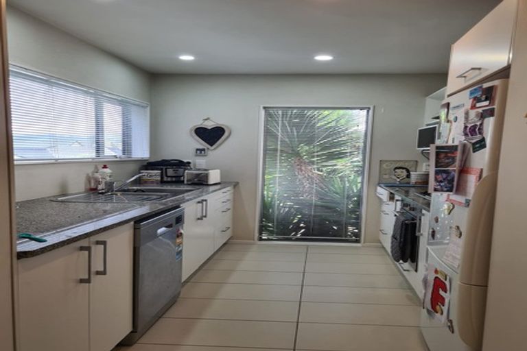 Photo of property in 34a Erlestoke Crescent, Churton Park, Wellington, 6037