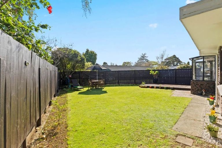 Photo of property in 2/30 Kindergarten Drive, Conifer Grove, Takanini, 2112