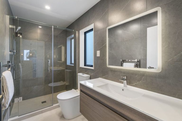 Photo of property in 10c Egret Court, Unsworth Heights, 0632