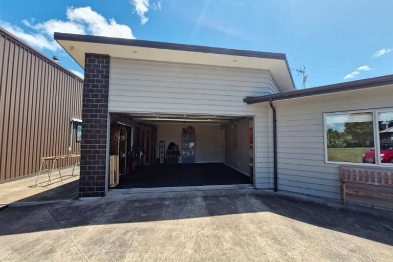Photo of property in 1 Wilson Road, Urenui, 4375