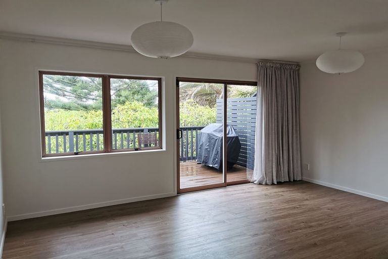 Photo of property in 85e Stottholm Road, Titirangi, Auckland, 0604