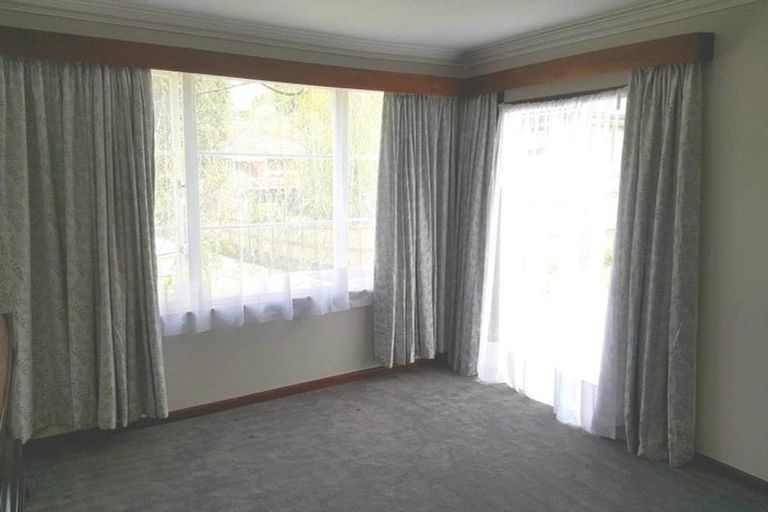 Photo of property in 5 Sunvue Road, Glen Eden, Auckland, 0602