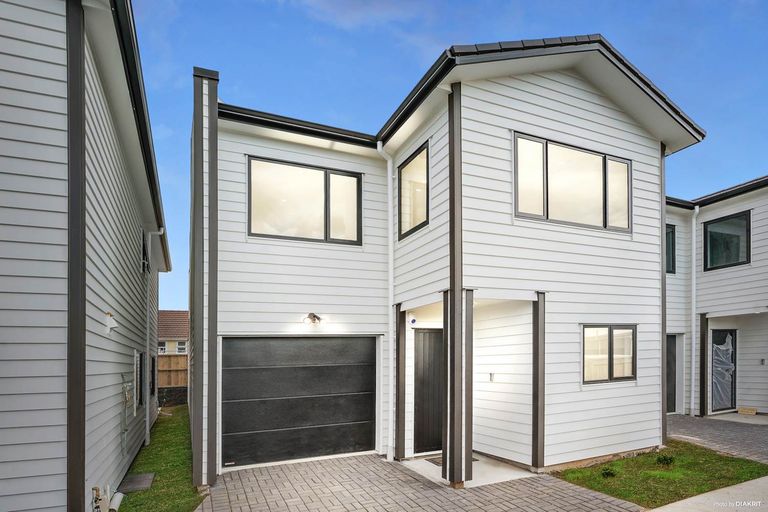 Photo of property in 4c Old Wairoa Road, Papakura, 2110