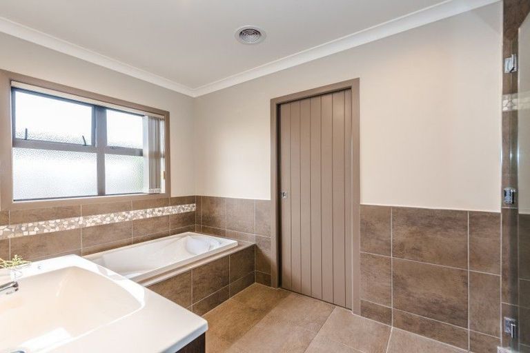 Photo of property in 4 Tarrango Way, Rototuna, Hamilton, 3210