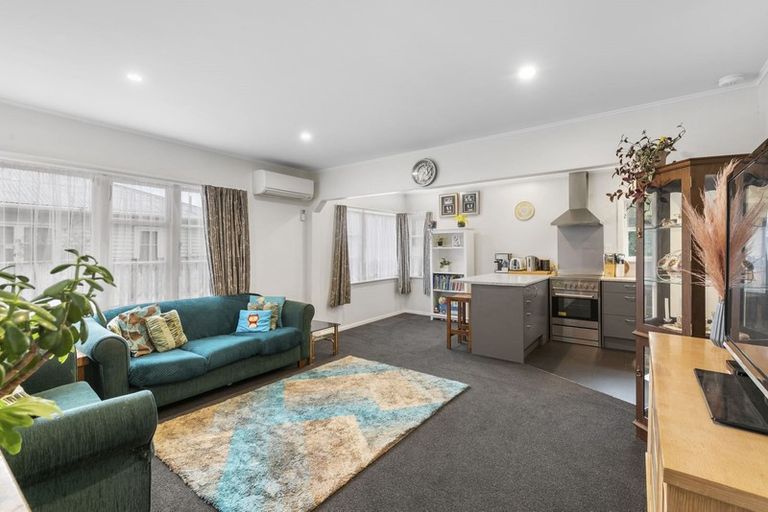 Photo of property in 52 Frederick Street, Wainuiomata, Lower Hutt, 5014