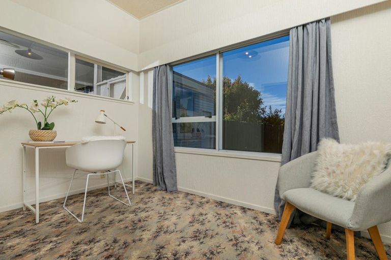 Photo of property in 71 Pleasant Road, Glen Eden, Auckland, 0602