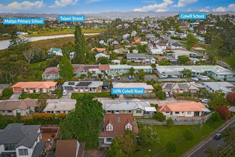 Photo of property in 169k Colwill Road, Massey, Auckland, 0614