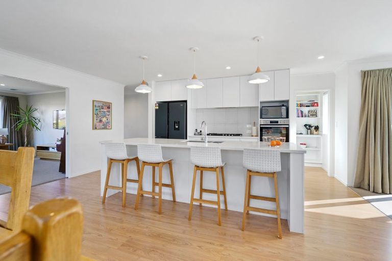 Photo of property in 24 Lilac Close, Cambridge, 3434