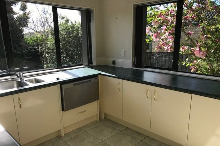 Photo of property in 205 Kilkenny Drive, East Tamaki Heights, Auckland, 2016