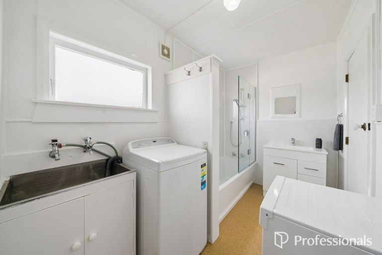Photo of property in 67 Tasman Road, Otaki Beach, Otaki, 5512