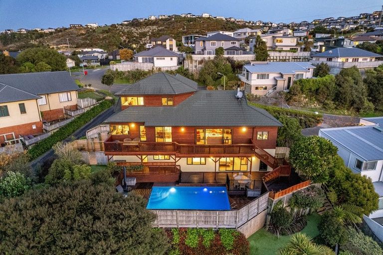 Photo of property in 22 Port Lane, Whitby, Porirua, 5024