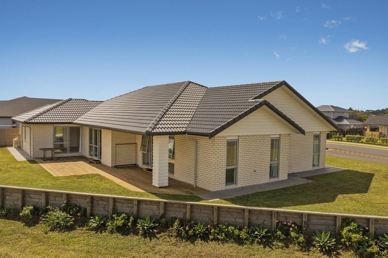 Photo of property in 85 Kupe Drive, Whitianga, 3510
