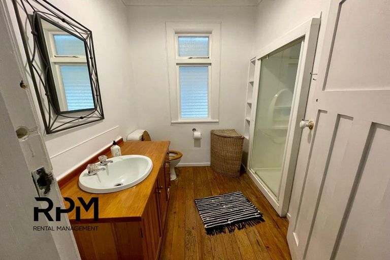 Photo of property in 21 Gilbert Street, New Plymouth, 4310
