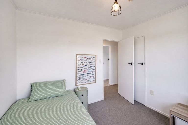 Photo of property in 27 Mckeefry Avenue, Greenmeadows, Napier, 4112