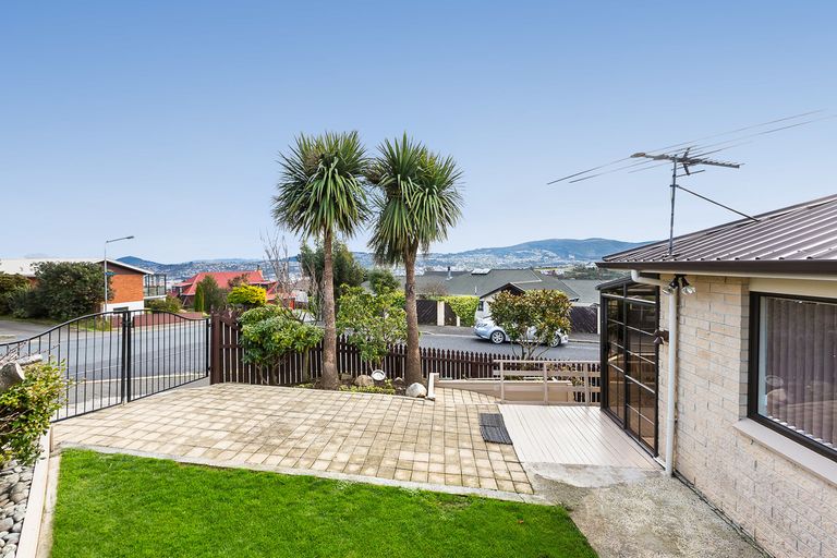 Photo of property in 2 Beverley Place, Waverley, Dunedin, 9013