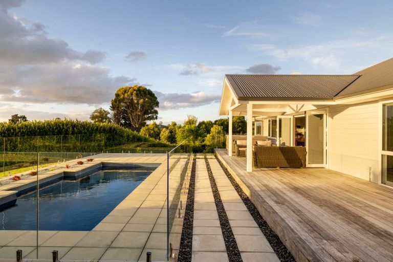 Photo of property in 49ra Oceana Drive, Welcome Bay, Tauranga, 3175