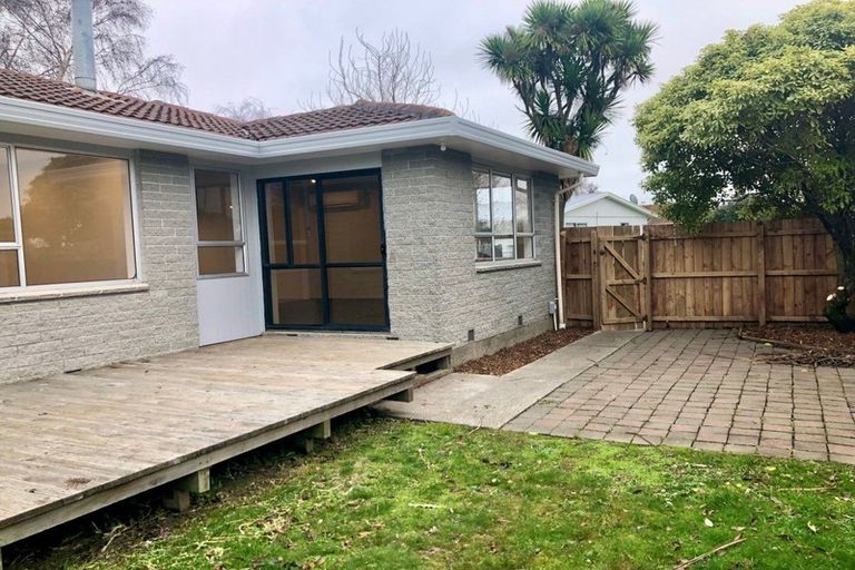 Photo of property in 33 Pensacola Crescent, Broomfield, Christchurch, 8042