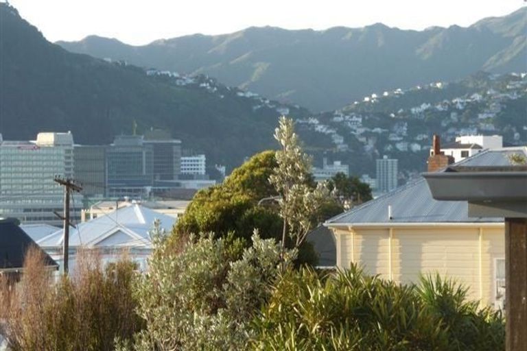 Photo of property in 94 Austin Street, Mount Victoria, Wellington, 6011