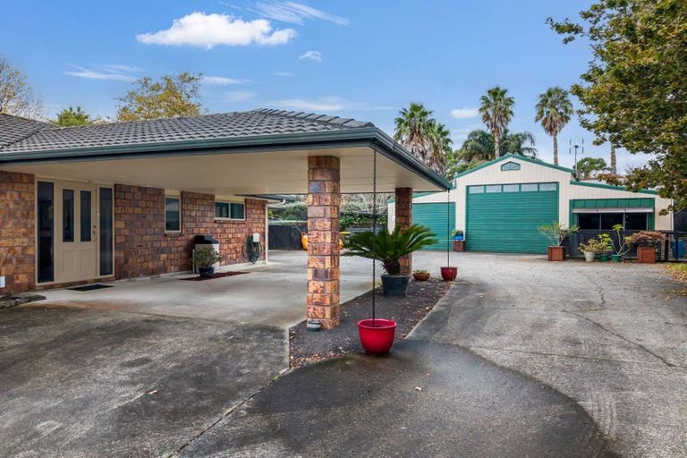 Photo of property in 17 Brights Road, Waiuku, 2123