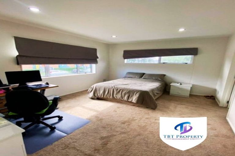 Photo of property in 1 Cranford Drive, Flat Bush, Auckland, 2019