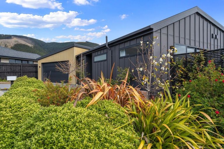 Photo of property in 41 Huntaway Close, Stoke, Nelson, 7011