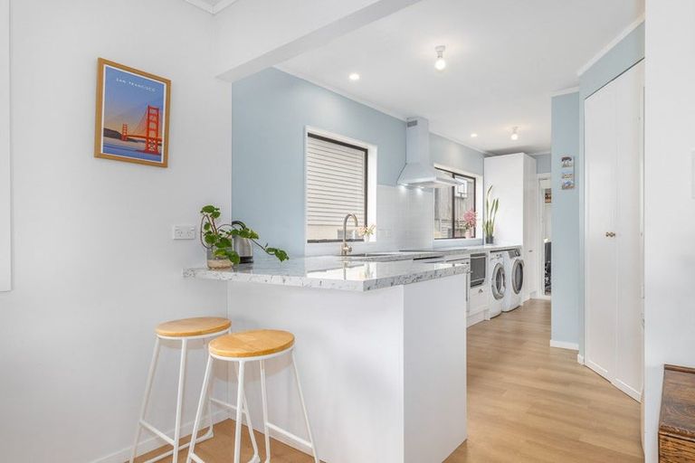 Photo of property in 6a Beach Road, Titahi Bay, Porirua, 5022