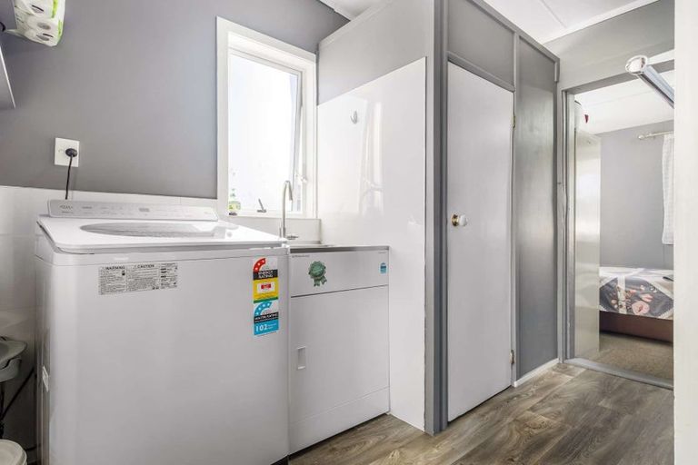 Photo of property in 710 Heretaunga Street East, Parkvale, Hastings, 4122