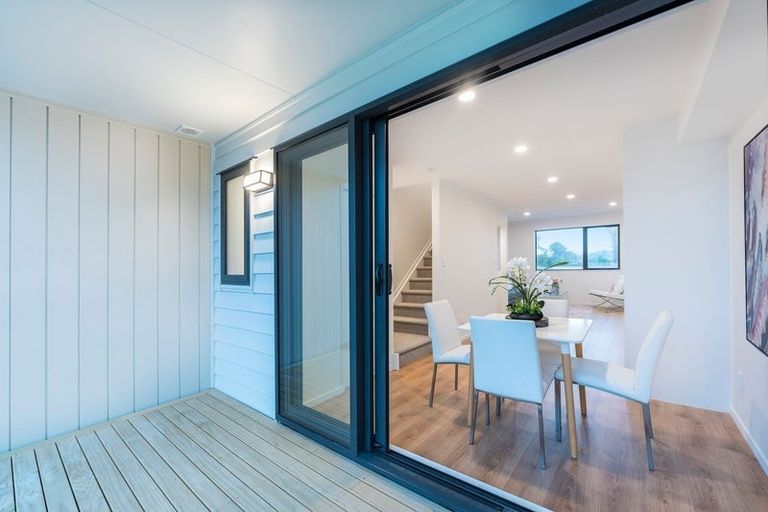 Photo of property in 5/11 Hereford Street, Te Atatu Peninsula, Auckland, 0610
