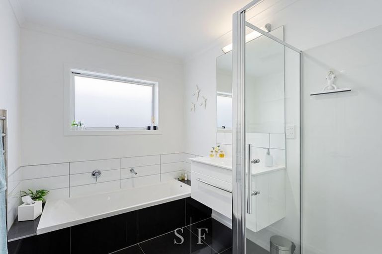 Photo of property in 12 Matuhi Street, Waikanae, 5036