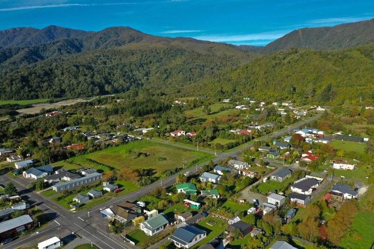 Photo of property in 2 Stewart Street, Waimangaroa, Westport, 7891