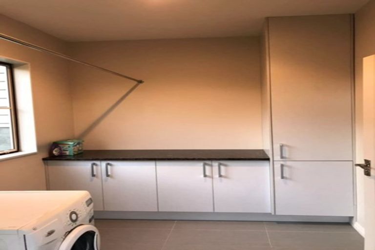 Photo of property in 89a Stanley Road, Glenfield, Auckland, 0629