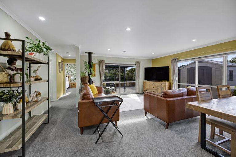 Photo of property in 17 Hira Street, Ohawe, Hawera, 4671