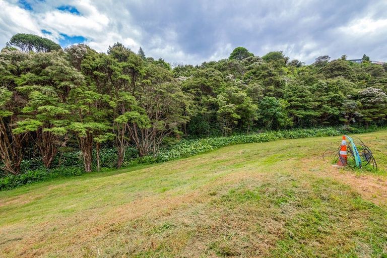 Photo of property in 659b South Titirangi Road, Titirangi, Auckland, 0604