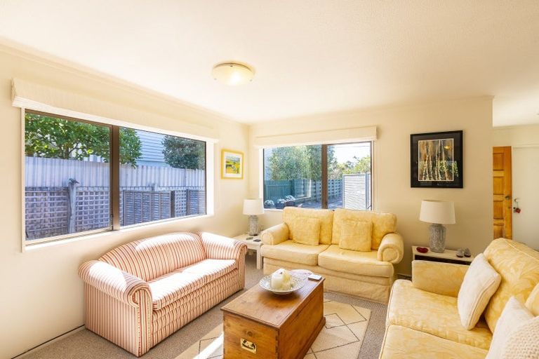 Photo of property in 1/56 Seaview Road, Paraparaumu Beach, Paraparaumu, 5032