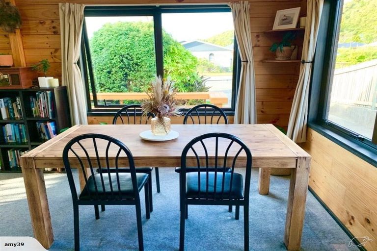 Photo of property in 2 Jamieson Road, Karoro, Greymouth, 7805