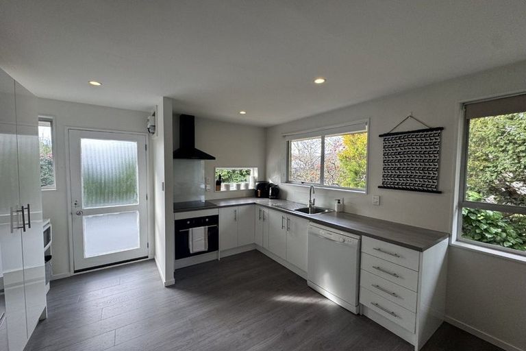 Photo of property in 1/96 Lake Terrace Road, Burwood, Christchurch, 8061