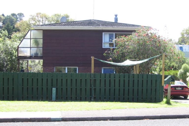 Photo of property in 2/33 Awaruku Road, Torbay, Auckland, 0630