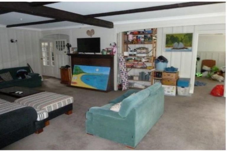 Photo of property in 25 Golf Road, Heretaunga, Upper Hutt, 5018