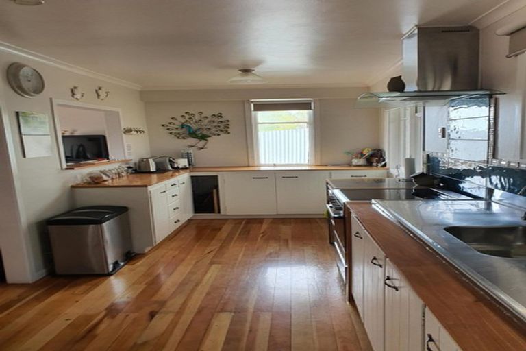 Photo of property in 91 Manuka Street, Castlecliff, Whanganui, 4501